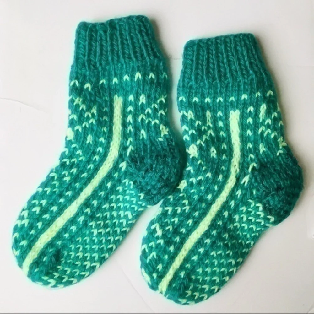 Cable Knit Green Warm Boy Girl Socks, Size 7-9